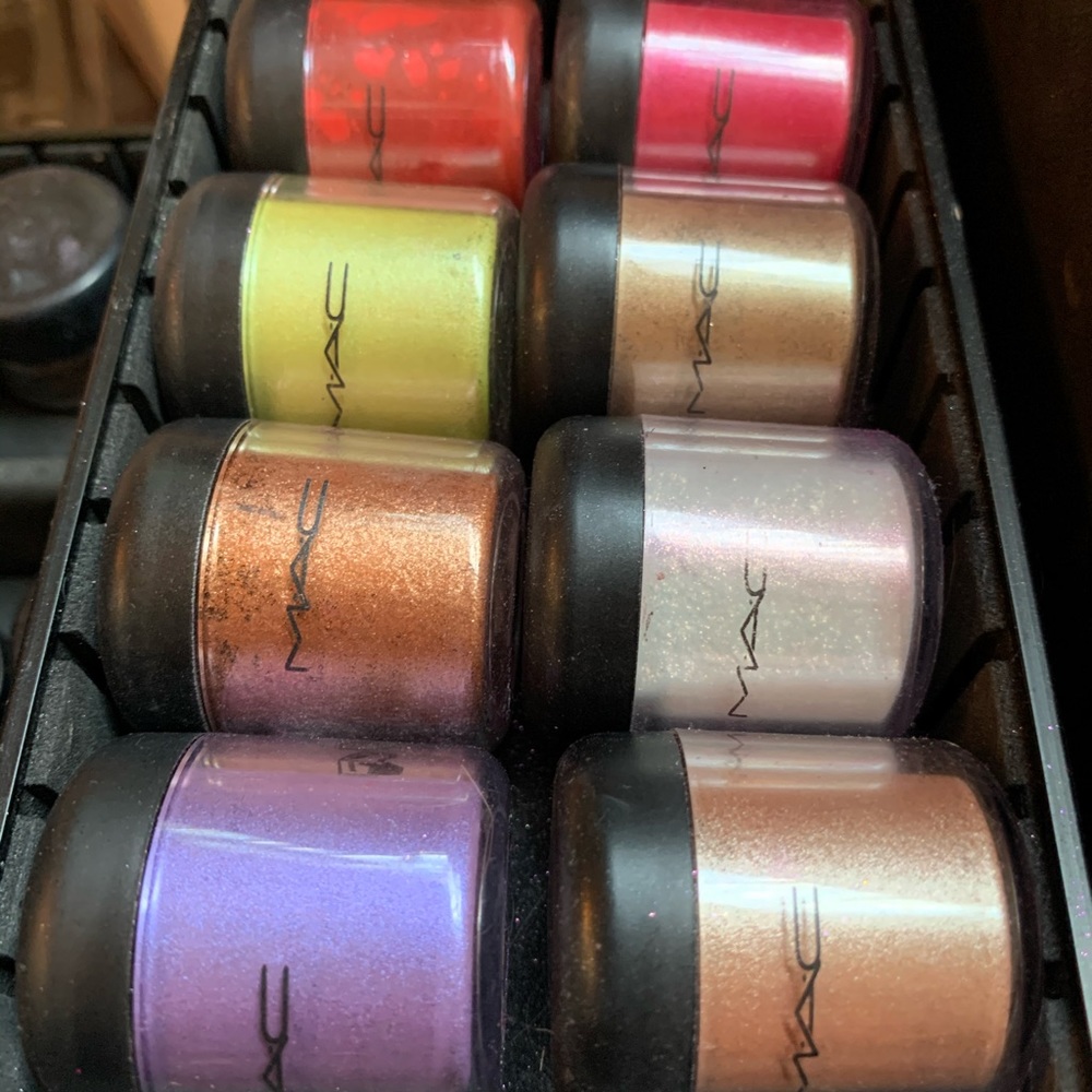 MAC Pigments